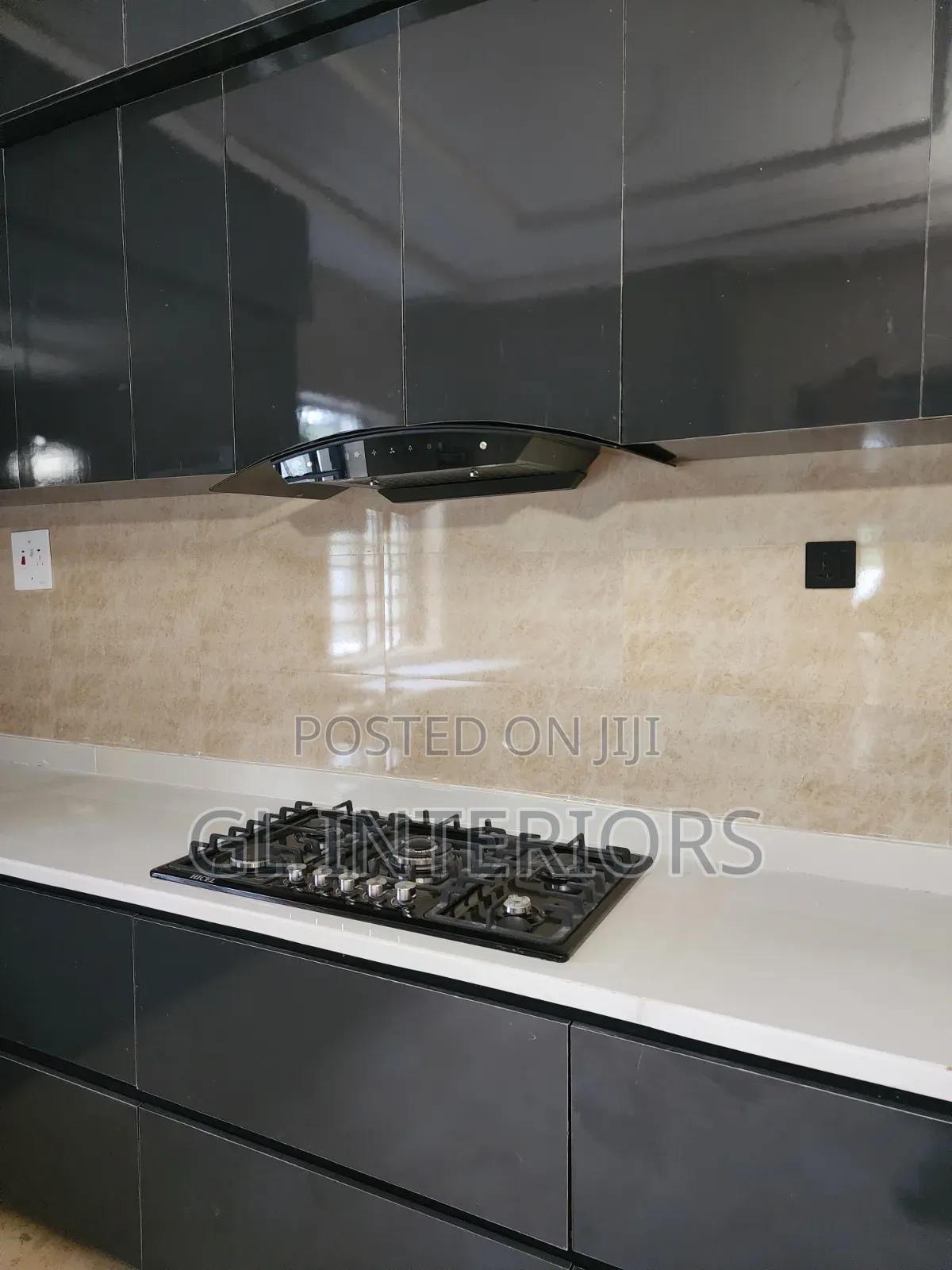 Premium Finish Modern Kitchen Cabinet