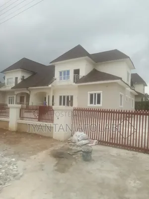 3bdrm Duplex in River Park Estate, FHA for rent
