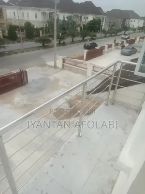 3bdrm Duplex in River Park Estate, FHA for rent