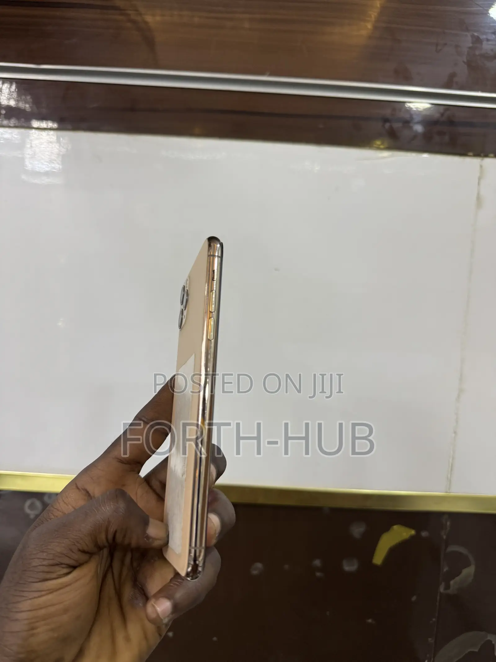 Apple iPhone 11 Pro Max 64 GB Gold