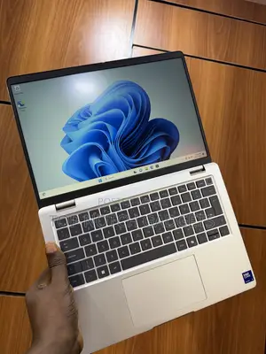 Laptop Dell Pro Plus 14 16GB Intel Core Ultra 5 SSD 256GB