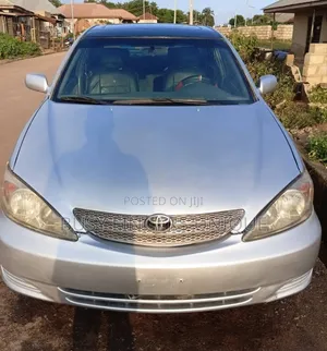 Toyota Camry 2004 Silver