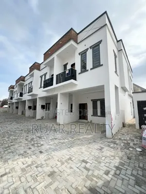 3bdrm Townhouse/Terrace in Ikota for sale
