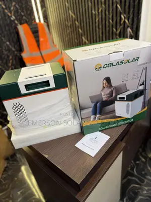 Cola 2kWh 1000W All-in-One Solar Generator