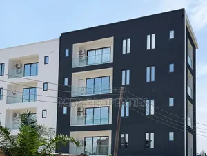 3bdrm Block of Flats in Parkview Estate for sale