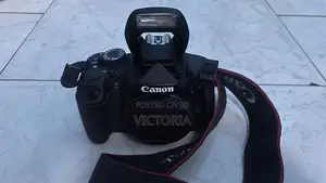 Canon Eos 650d DSLR Camera
