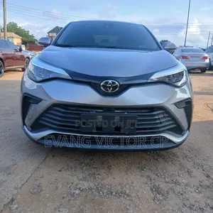 Toyota C-HR 2023 Silver
