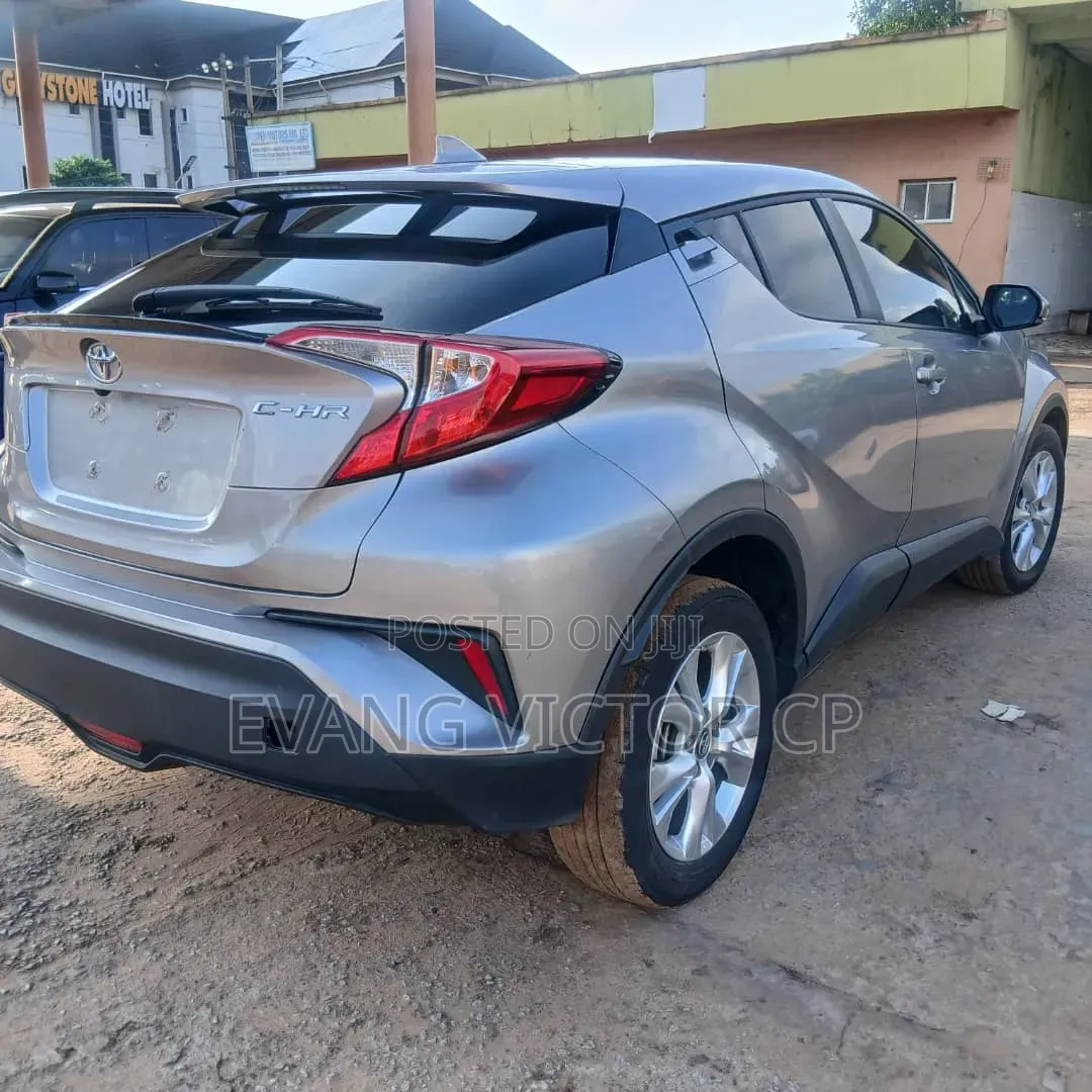 Toyota C-HR 2023 Silver