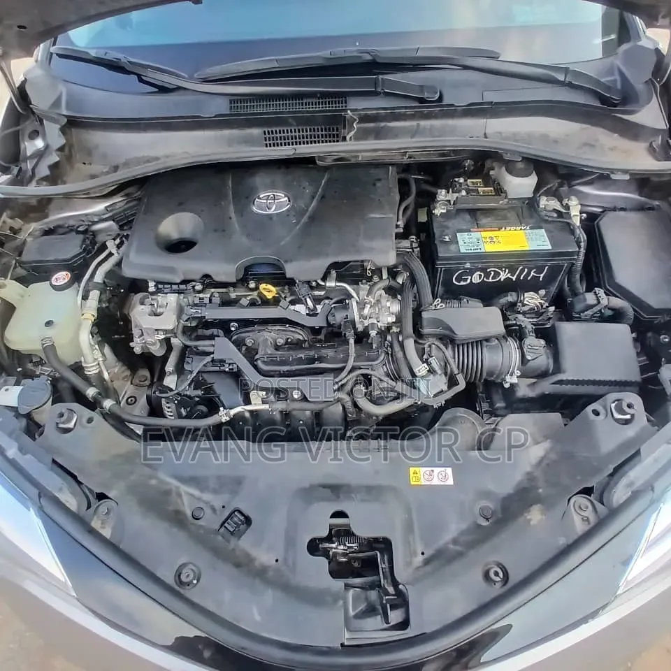 Toyota C-HR 2023 Silver