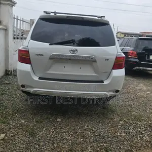 Toyota Highlander 2009 White