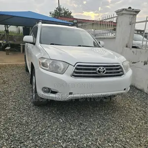 Toyota Highlander 2009 White