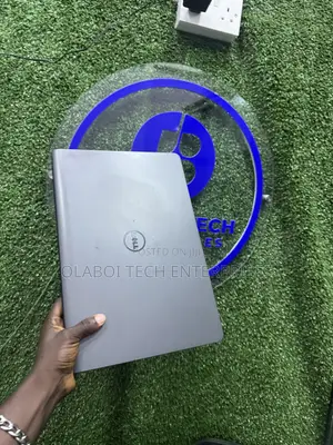 Laptop Dell Latitude 3550 8GB Intel Core i5 HDD+SSD 500GB