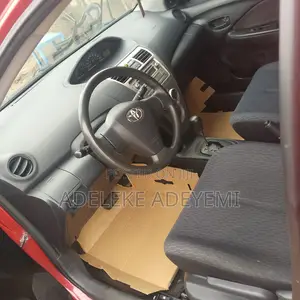Toyota Yaris 1.5 Automatic 2009 Red