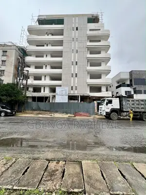 3bdrm Apartment in Victoria Island for sale