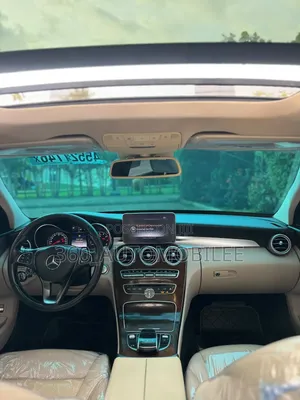 Mercedes-Benz C300 2016 Black