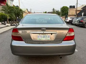 Toyota Camry LE 4dr Sedan (2.4L 4cyl 5M) 2003 Gray