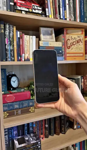Apple iPhone 13 128 GB White