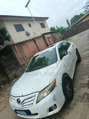 Toyota Camry 2010 White
