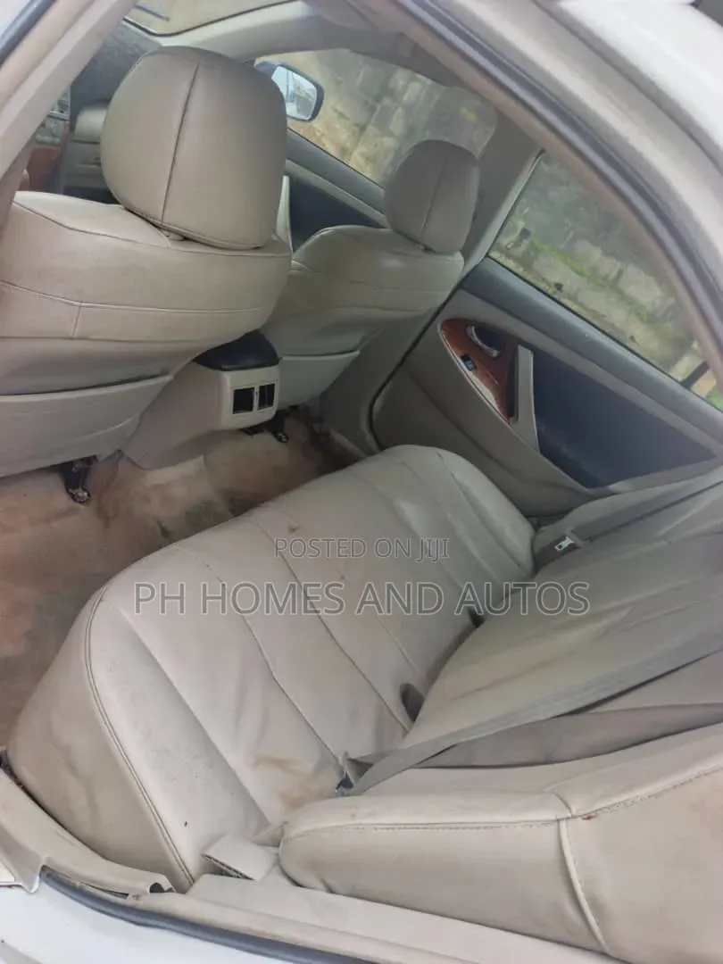 Toyota Camry 2010 White