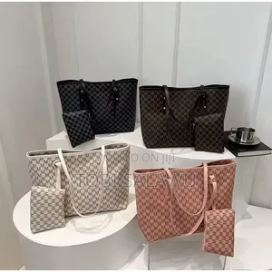 I Sell Well and Costumized Bags