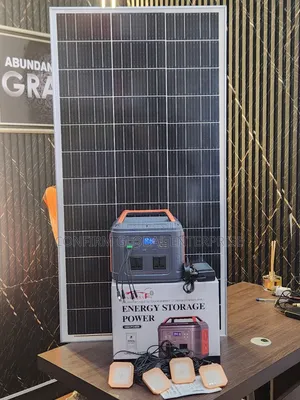 550W Emergency Backup Solar Generator + 150W Panel + 4 Bulbs