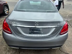 Mercedes-Benz C400 4Matic AWD Sedan (3.0L V6 7A) 2015 Gray