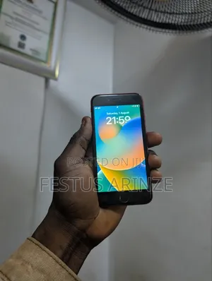Apple iPhone 8 64 GB Black