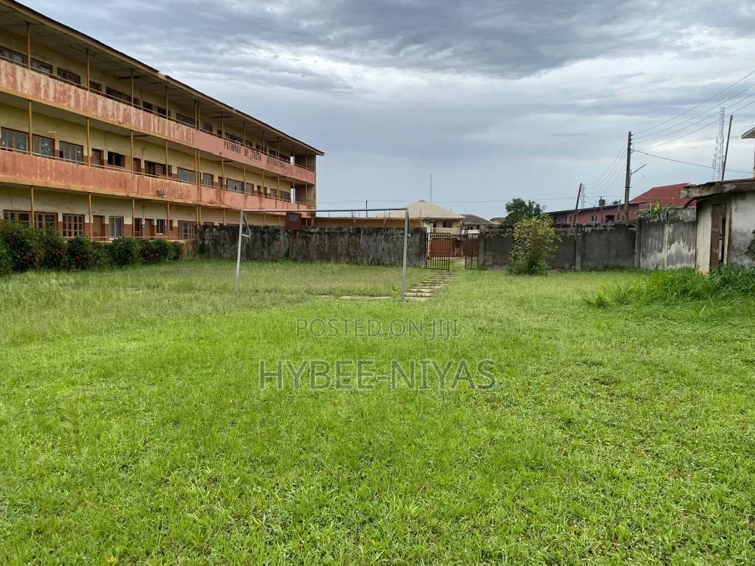 School for Sell