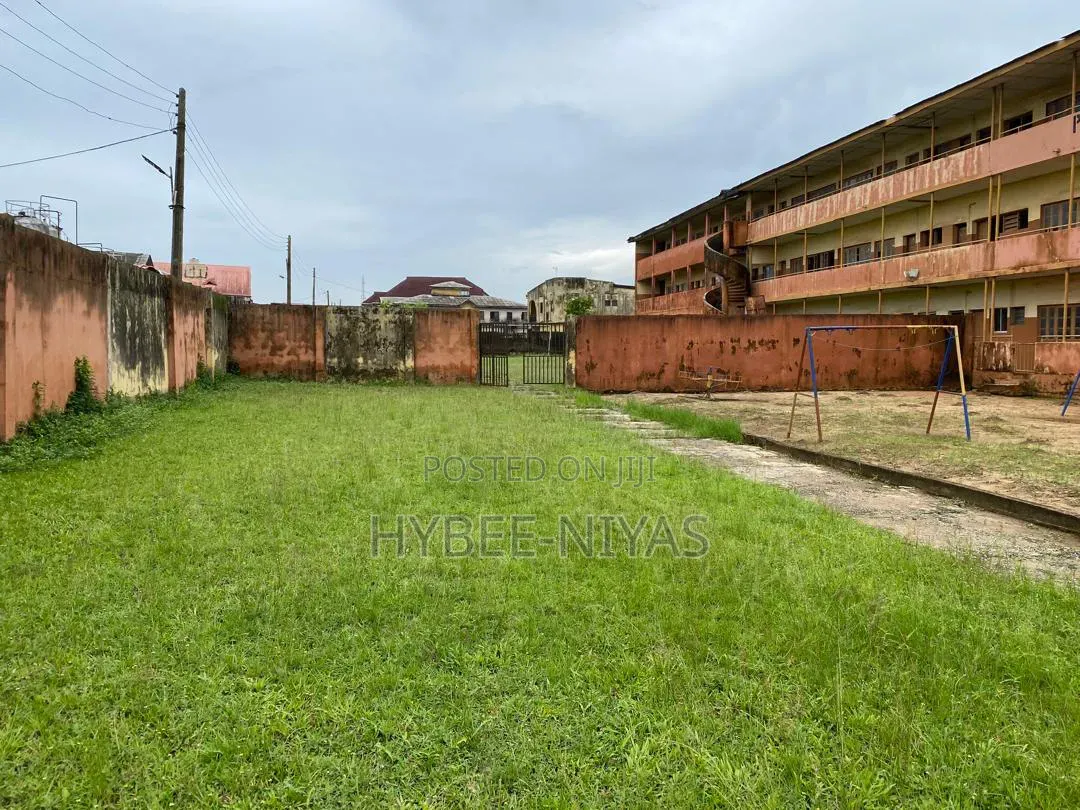 School for Sell