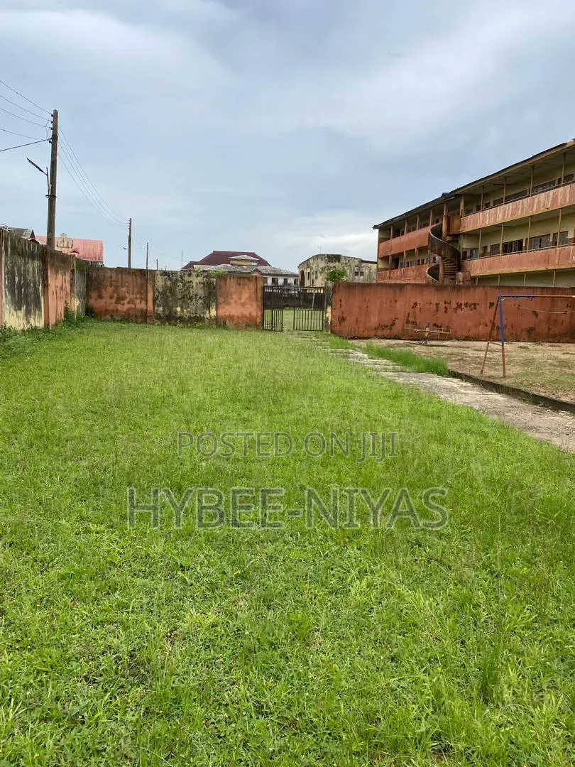 School for Sell