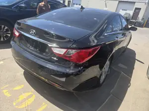 Hyundai Sonata Limited Sedan FWD (2.4L 4cyl 6A) 2012 Black