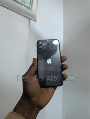 Apple iPhone 11 64 GB Black