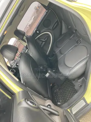 Mini Cooper 2013 Yellow