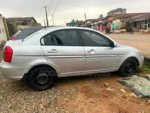Hyundai Accent 2009 Silver