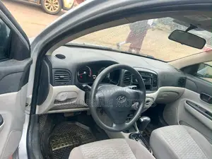 Hyundai Accent 2009 Silver