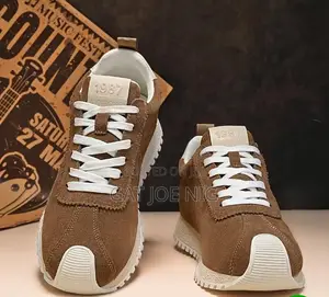 Rustwood Runner Sneakers