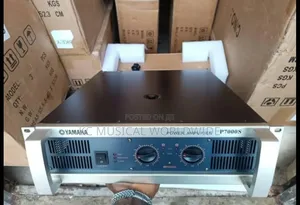 Yamaha Power Amplifier P7000s
