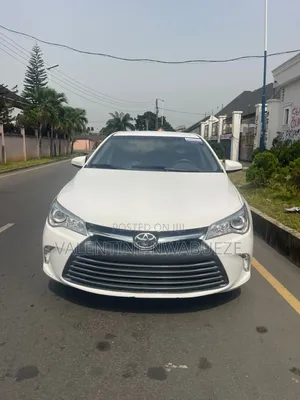 Toyota Camry 2016 White