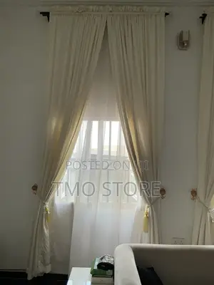 11” Off-White Curtain With Inner