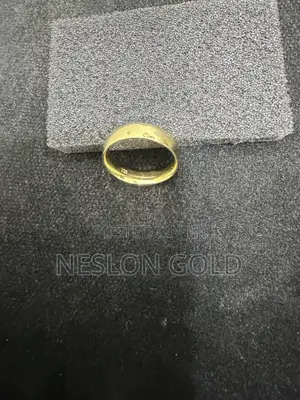 ITALY 750 Tested 18karat Solid Gold Wedding Band