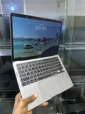 Laptop Apple MacBook Pro 2020 16GB Intel Core i5 HDD 512GB