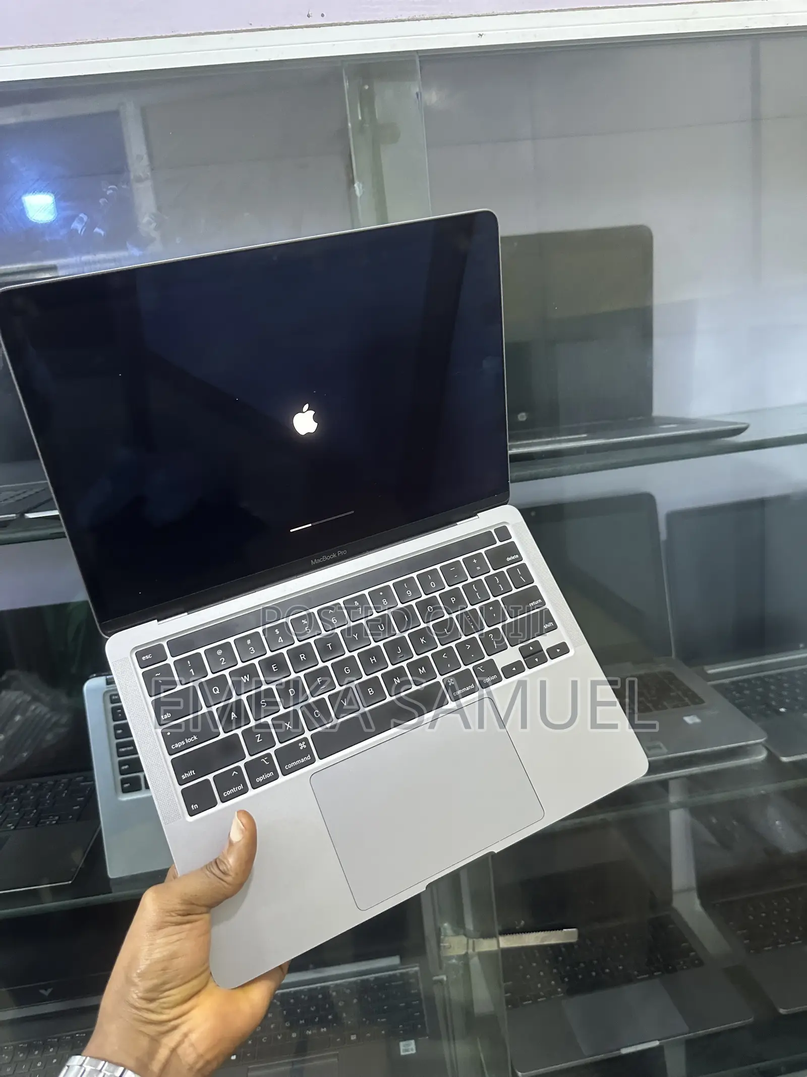 Laptop Apple MacBook Pro 2020 16GB Intel Core i5 HDD 512GB