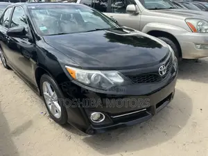 Toyota Camry SE 4dr Sedan (2.5L 4cyl 6A) 2013 Black