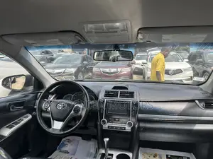 Toyota Camry SE 4dr Sedan (2.5L 4cyl 6A) 2013 Black