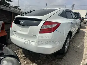Honda Crosstour 2011 White