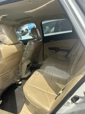 Honda Crosstour 2011 White