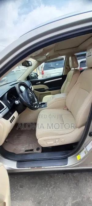 Toyota Highlander 2016 Gold