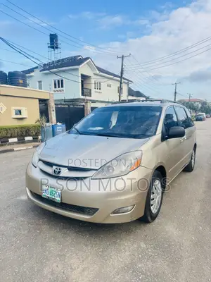 Toyota Sienna LE AWD 2008 Gold