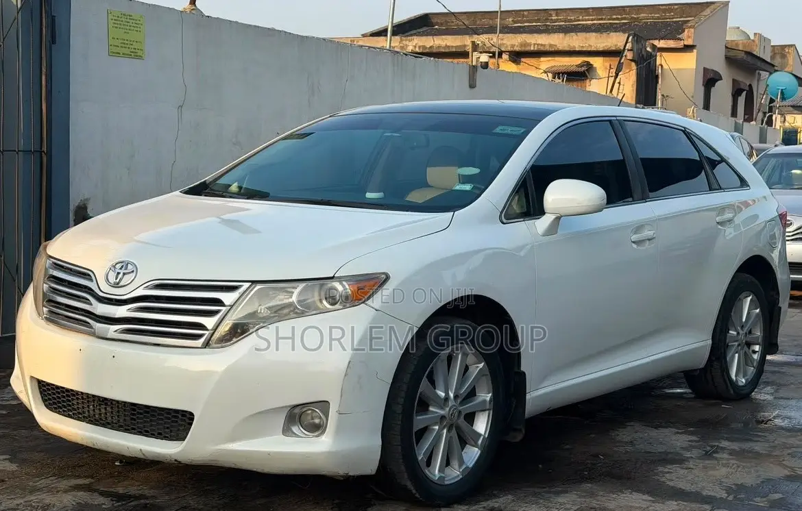 Toyota Venza 2010 White