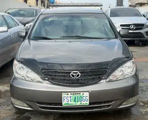 Toyota Camry 2004